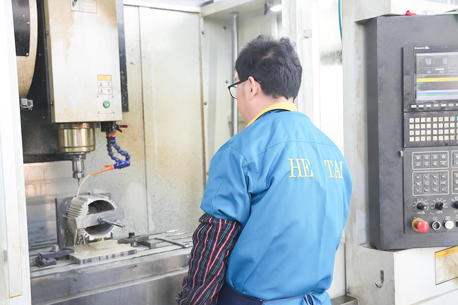 Trung tâm gia công