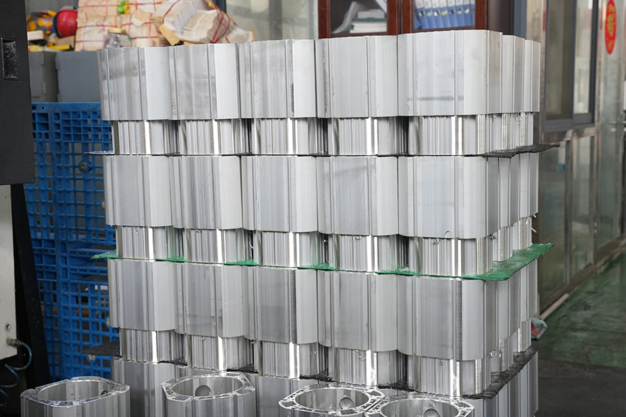 Trung tâm gia công